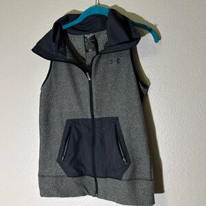 Women’s size xs Under Armour Storm Armour 2.0 Down Vest missing string